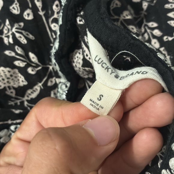 Lucky Brand Black and White Floral Blouse - Picture 4 of 4